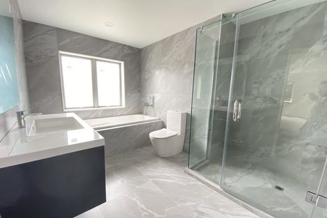 Photo of property in 22 Lorikeet Place, Unsworth Heights, Auckland, 0632