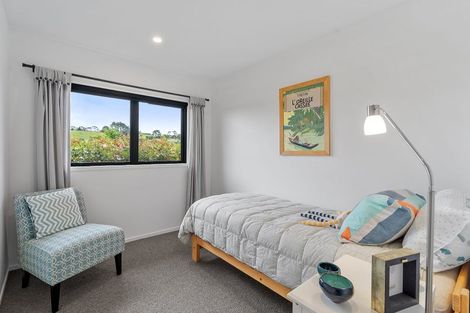 Photo of property in 6 Laly Haddon Place, Matakana, Warkworth, 0985