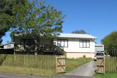 Photo of property in 123 Moire Road, West Harbour, Auckland, 0618