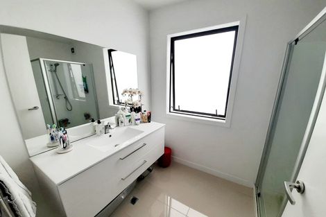 Photo of property in 11/50 Ocean View Road, Northcote, Auckland, 0627