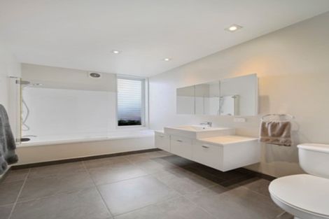 Photo of property in 18 Walter Street, Hauraki, Auckland, 0622