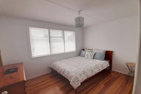 Photo of property in 11 Windrush Close, Mangere, Auckland, 2022