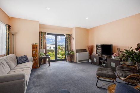 Photo of property in 8b Pelorous Street, Paparangi, Wellington, 6037