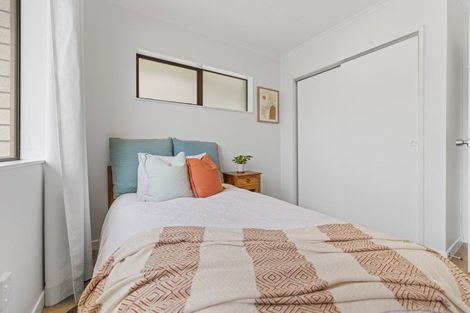 Photo of property in 37 Herekawe Drive, Spotswood, New Plymouth, 4310