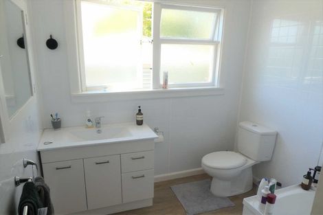 Photo of property in 106 Idris Road, Bryndwr, Christchurch, 8052