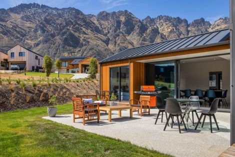 Photo of property in 9 Falconer Rise, Jacks Point, Queenstown, 9371
