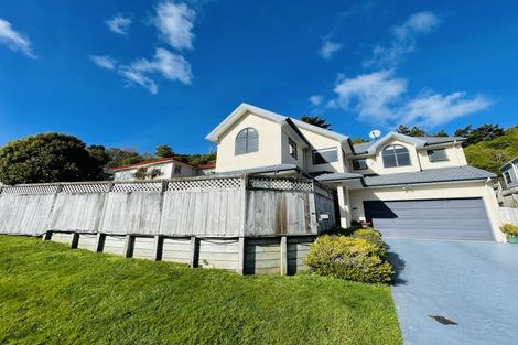 Photo of property in 17a Furlong Crescent, Churton Park, Wellington, 6037
