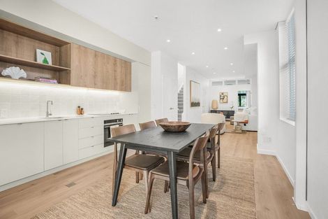 Photo of property in 1/11 Courtenay Place, Te Aro, Wellington, 6011