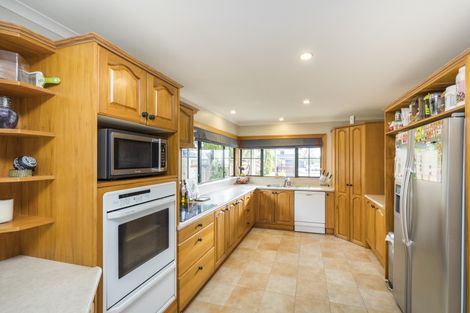 Photo of property in 116 Pacific Drive, Fitzherbert, Palmerston North, 4410