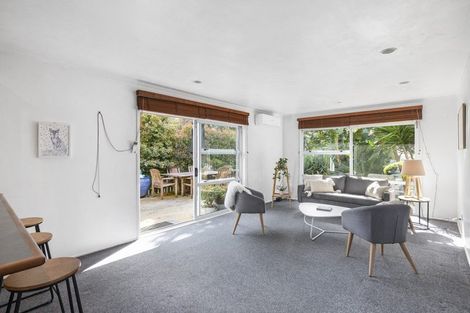 Photo of property in 22 Leaming Place, Clarks Beach, 2122