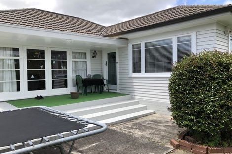 Photo of property in 99 Litten Road, Cockle Bay, Auckland, 2014