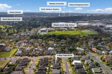 Photo of property in 5 Wye Oak Drive, Schnapper Rock, Auckland, 0632