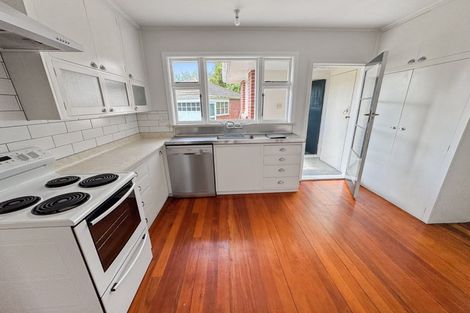 Photo of property in 33 Joyce Crescent, Ilam, Christchurch, 8041