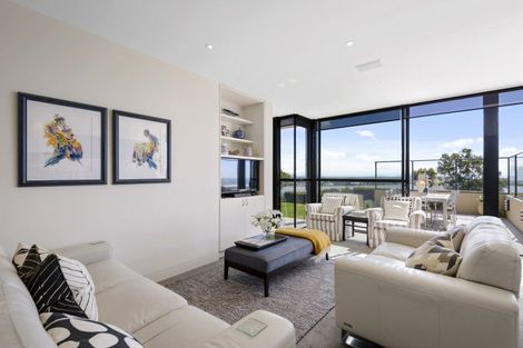 Photo of property in 23a Glendevere Terrace, Redcliffs, Christchurch, 8081