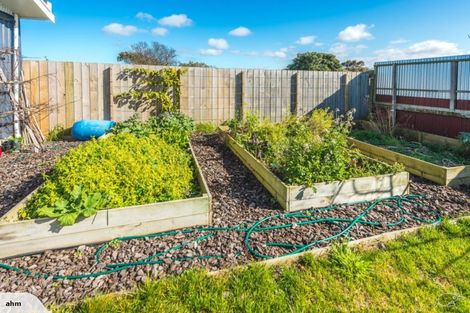 Photo of property in 10 Maire Street, Gonville, Whanganui, 4501