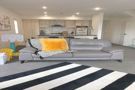 Photo of property in 29 Popokatea Drive, Takanini, 2112