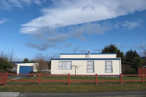 Photo of property in 23 Gunn Street, Te Anau, 9600