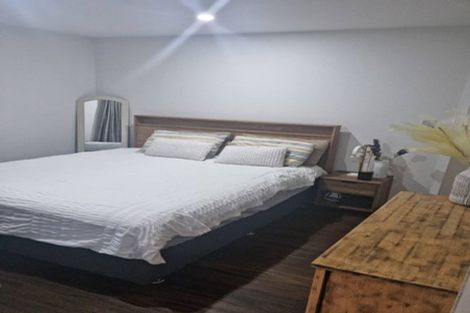 Photo of property in 20a Clayburn Road, Glen Eden, Auckland, 0602