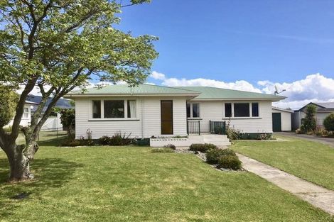 Photo of property in 50 Tennyson Crescent, Stoke, Nelson, 7011