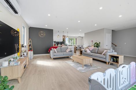 Photo of property in 32b Tirimoana Road, Te Atatu South, Auckland, 0602