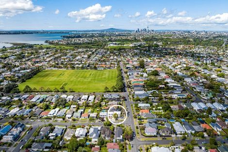 Photo of property in 1a Maranui Avenue, Point Chevalier, Auckland, 1022
