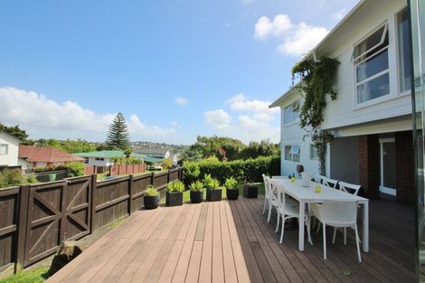 Photo of property in 78 Hillcrest Avenue, Hillcrest, Auckland, 0627