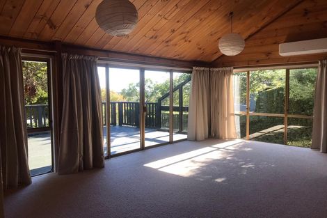 Photo of property in 104 Winara Avenue, Waikanae, 5036