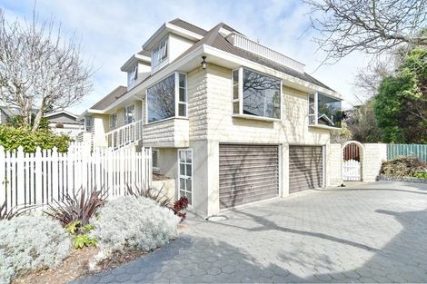 Photo of property in 2/2 Valley Road, Cashmere, Christchurch, 8022