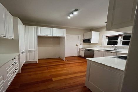 Photo of property in 7 Otahuri Crescent, Greenlane, Auckland, 1051