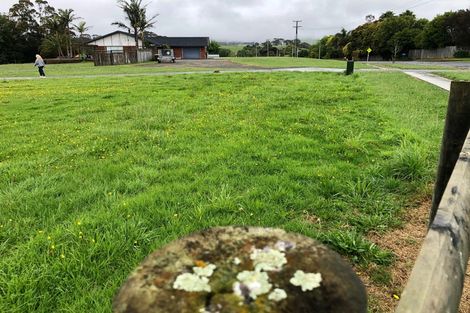 Photo of property in 26 Orere Point Road, Orere Point, 2585