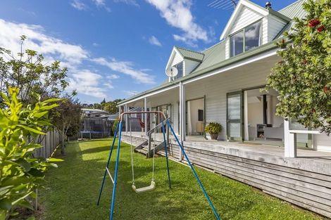 Photo of property in 27 Gledstane Road, Stanmore Bay, Whangaparaoa, 0932