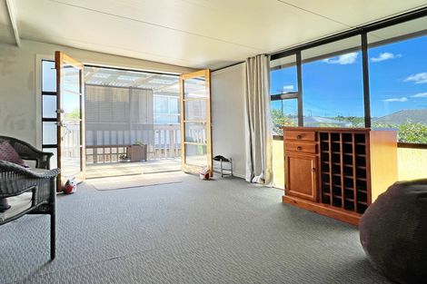 Photo of property in 2 Lincoln Road, Manurewa East, Auckland, 2102