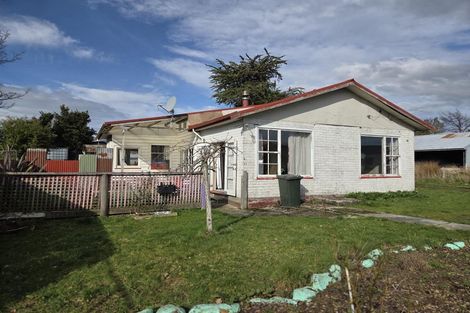 Photo of property in 16 Manse Street, Clinton, 9534