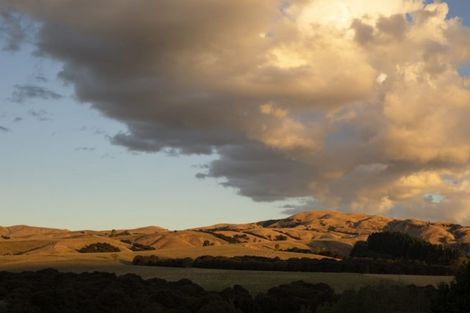 Photo of property in 918 Ponatahi Road, Martinborough, Carterton, 5792