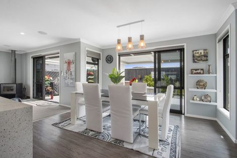 Photo of property in 19 Wairere Rise, Omokoroa, 3114