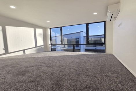 Photo of property in 408 Roscommon Road, Clendon Park, Auckland, 2103