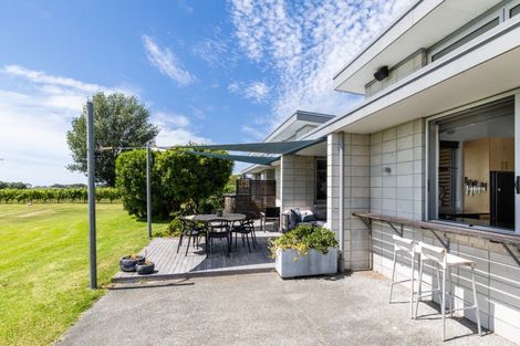 Photo of property in 11 Tirohanga Road, Haumoana, Hastings, 4180
