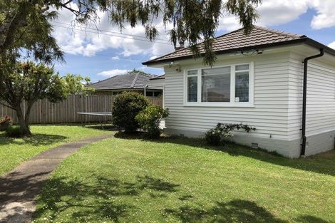 Photo of property in 99 Litten Road, Cockle Bay, Auckland, 2014