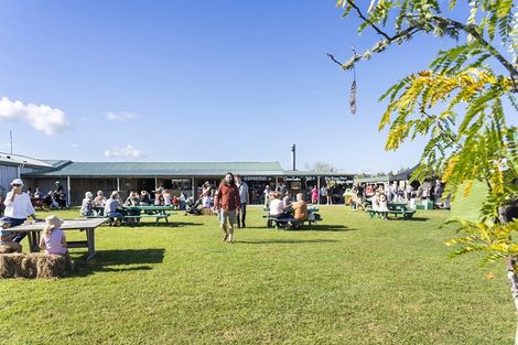 Photo of property in 10 Arahi Road, Clevedon, 2582