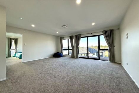 Photo of property in 4 Tawapou Close, Massey, Auckland, 0614