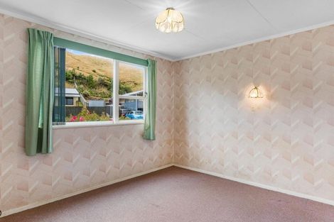 Photo of property in 8 Marne Grove, Waitangirua, Porirua, 5024
