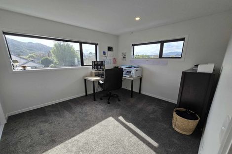 Photo of property in 36b Oxford Crescent, Ebdentown, Upper Hutt, 5018