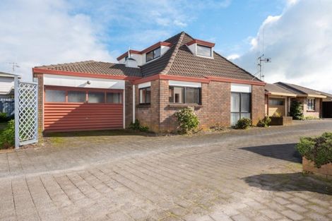 Photo of property in 8 Terrace Avenue, Mount Maunganui, 3116