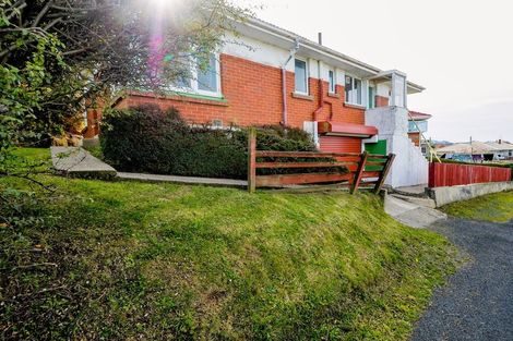 Photo of property in 19 Seaview Terrace, Kew, Dunedin, 9012