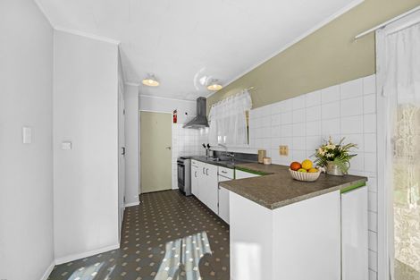 Photo of property in 9 Chibnall Place, Conifer Grove, Takanini, 2112