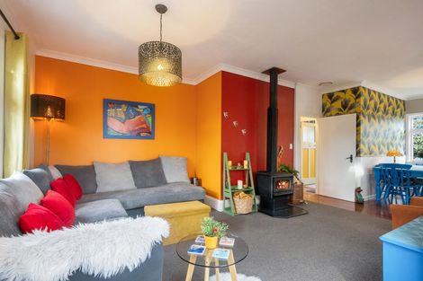 Photo of property in 28 Matenga Street, Waikanae, 5036