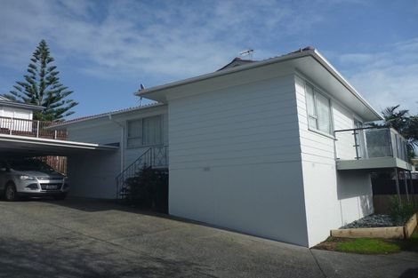 Photo of property in 1/11 Spinella Drive, Bayview, Auckland, 0629