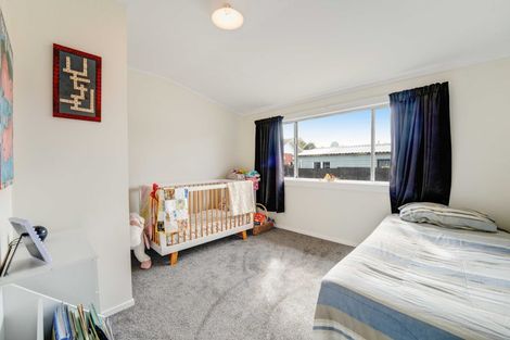 Photo of property in 2/56 Greenhaven Avenue, Opaheke, Papakura, 2113