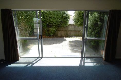 Photo of property in 2/72 Wainui Street, Riccarton, Christchurch, 8041