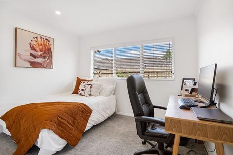 Photo of property in 109 Rushgreen Avenue, Pahurehure, Papakura, 2113